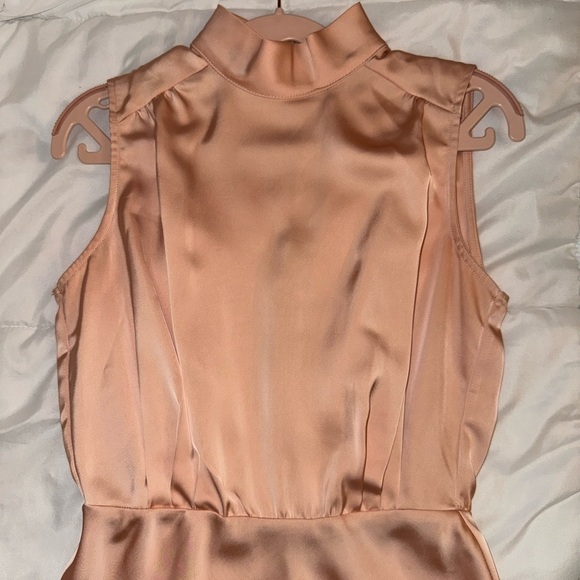 Lulu’s Satin Sleeveless Mock Neck Maxi Dress in Champagne/Blush - Picture 3 of 12
